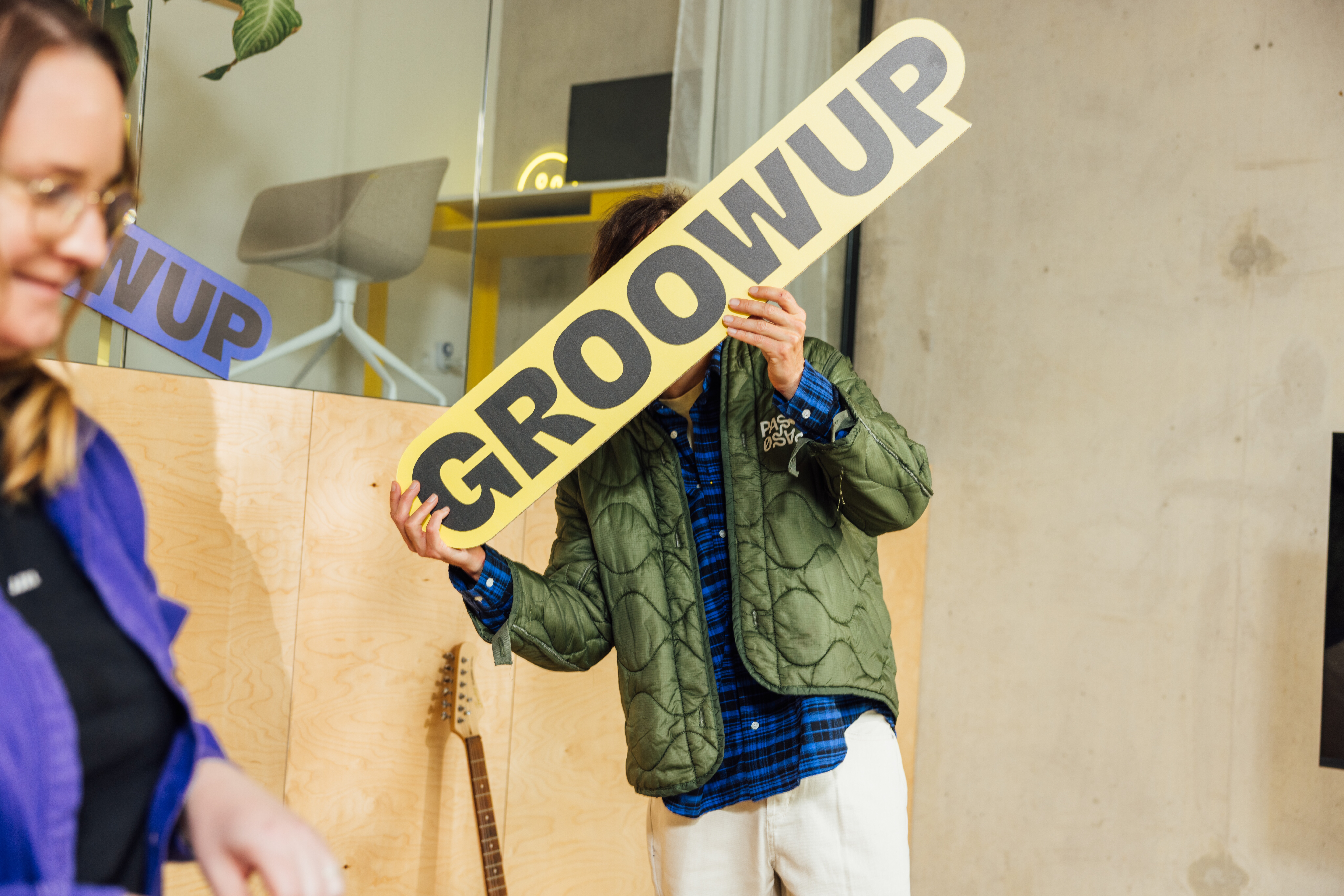 groowup logo voor hoofd 