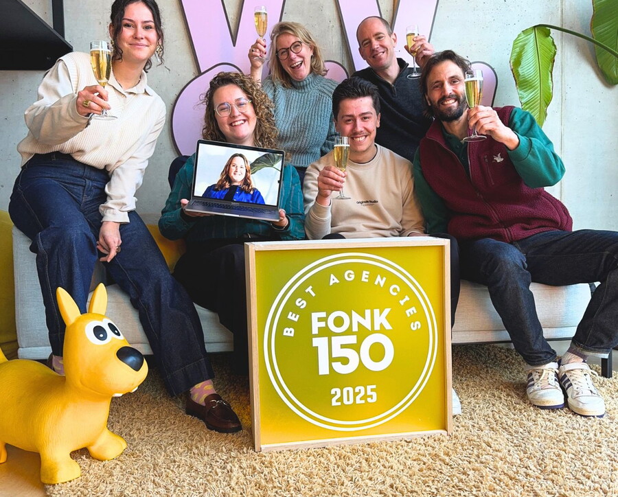 foto van de werknemers van Groowup met de fonk150 award 