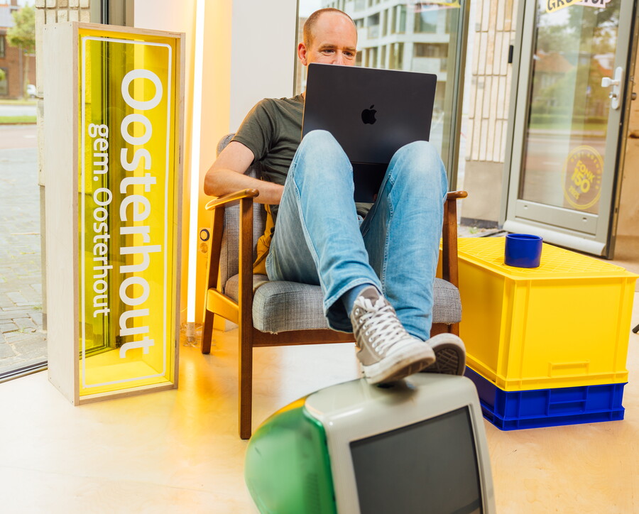 ruud met laptop en imac
