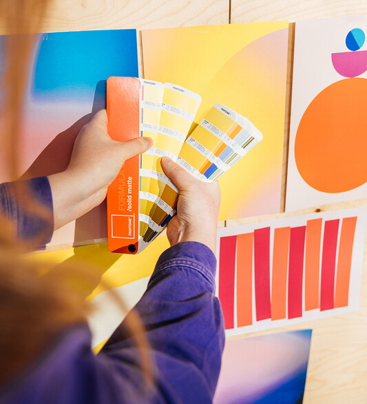foto moodboard met kleurenwaaier